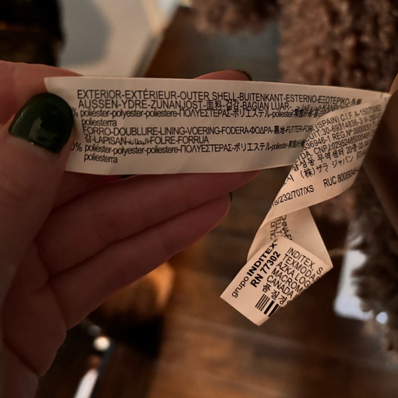 Xs gently used Zara teddy bear style jacket. Mid thigh length. - Picture 2 of 5